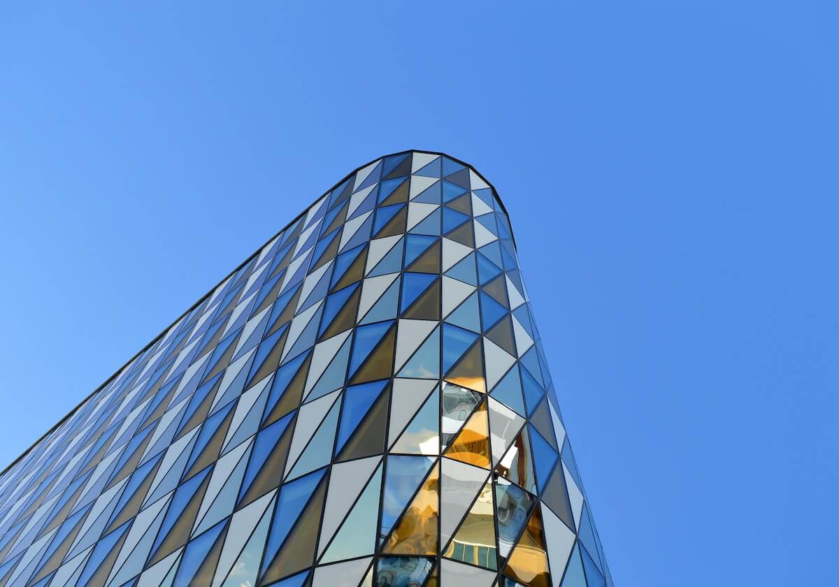 星空体育app：点亮每一次跑道与球场的星光